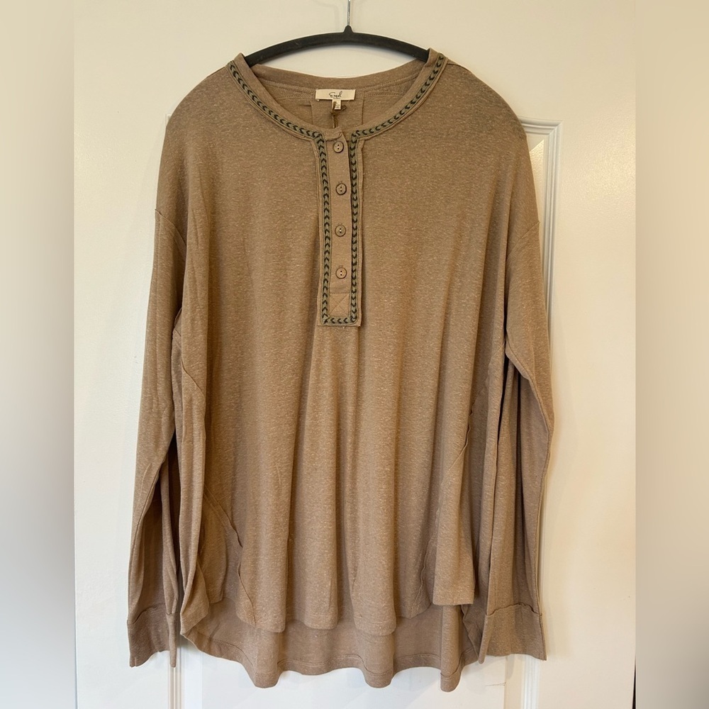 NWT Easel Crochet Trim Button Henley Top – Size Large